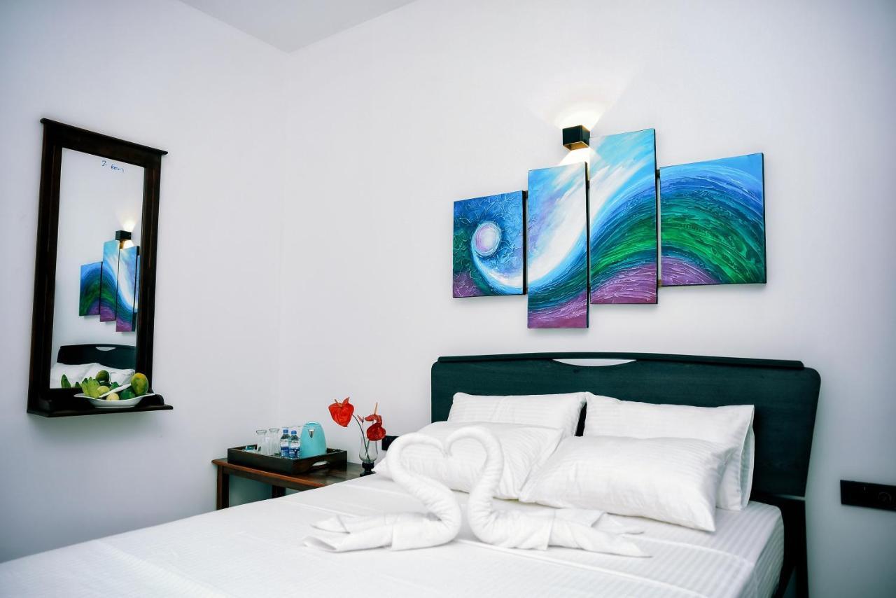Aurum Boutique Hotel Negombo Buitenkant foto